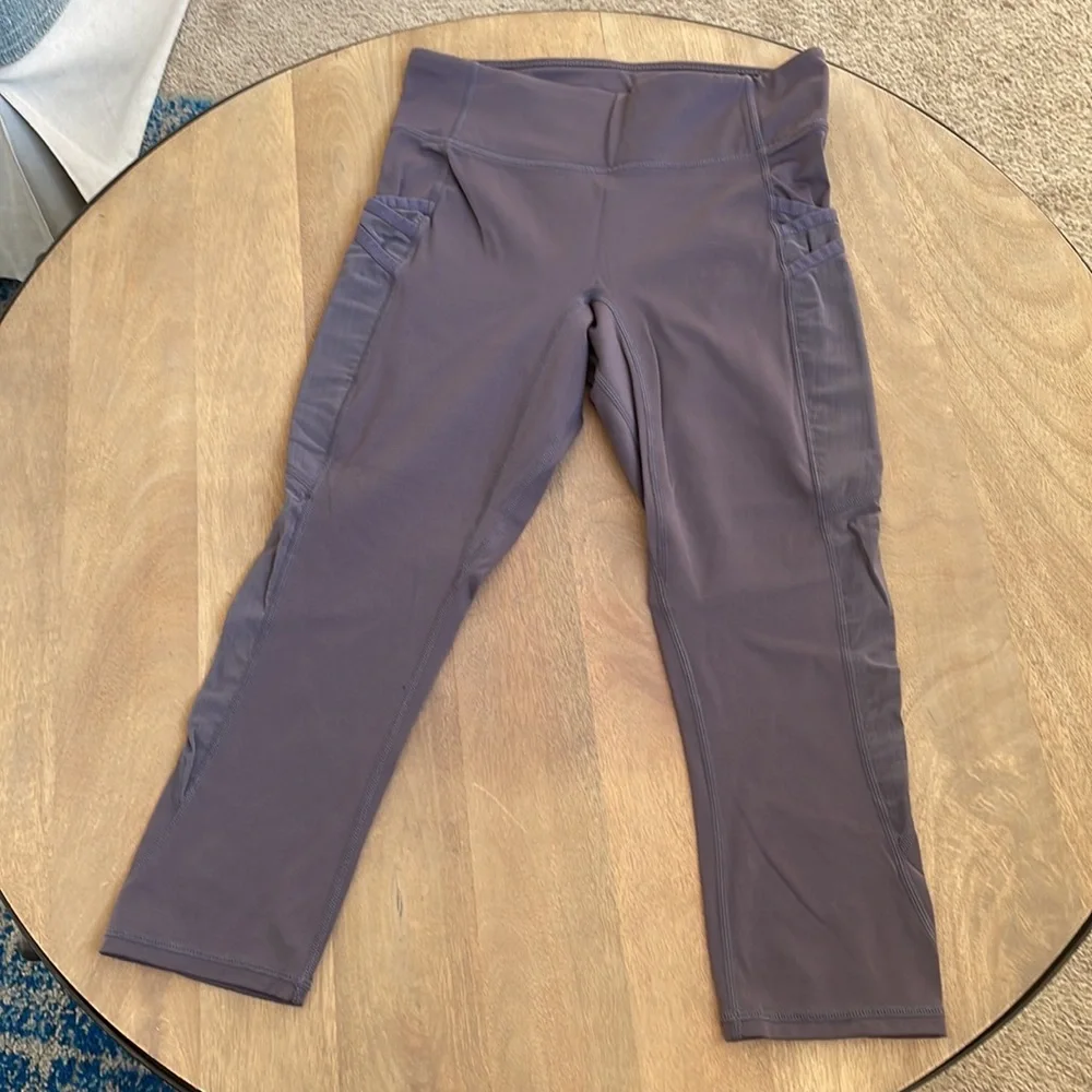 Fabletics 7/8 Leggings with Side Pockets, Lavender XS - Picture 2 of 7